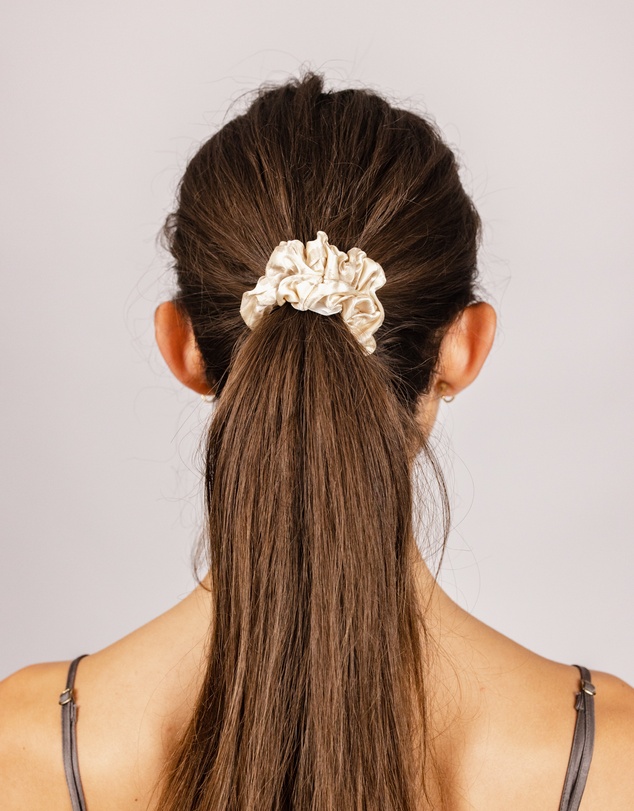 SILK MAGNOLIA - Pure Silk Scrunchie