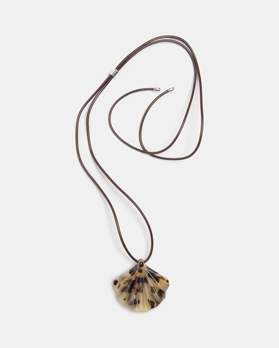 ARKET - Treasure Tortoise Pendant Necklace