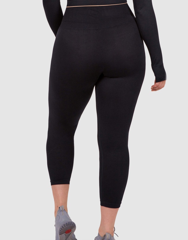 B Free Intimate Apparel - Seamless High Waist 3/4 Capri Leggings