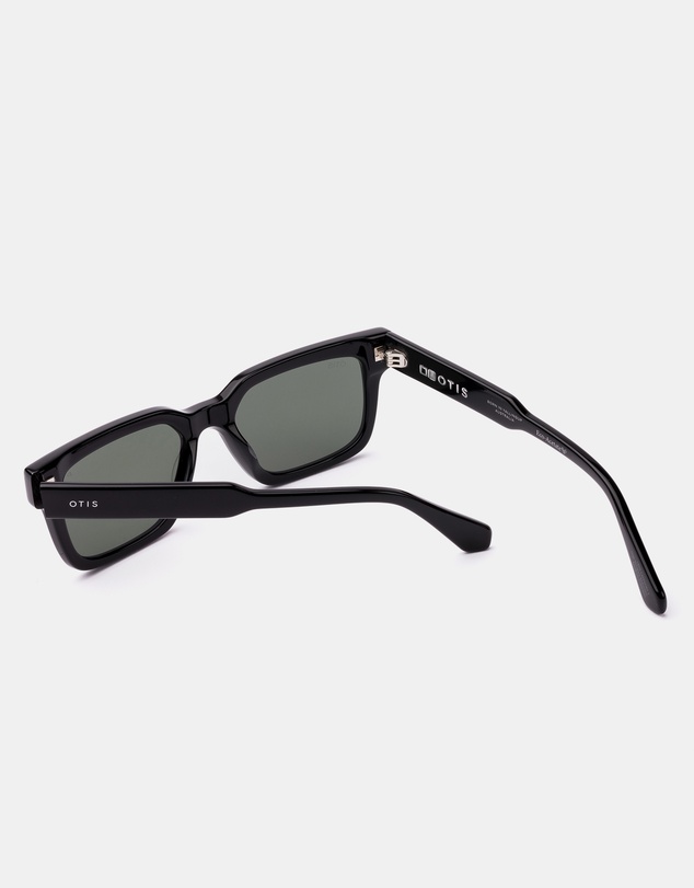 Otis - Outbound - Polarised