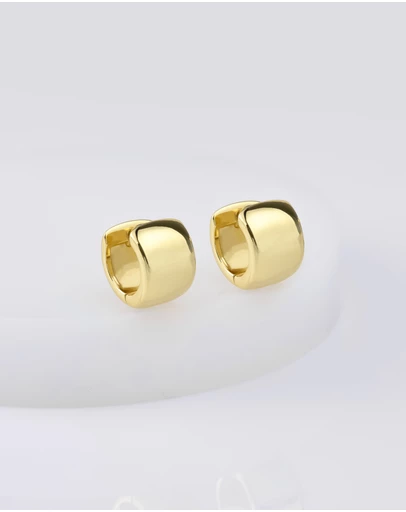 Wanderlust + Co - Classic Bold Gold 7mm Baby Huggie Earrings