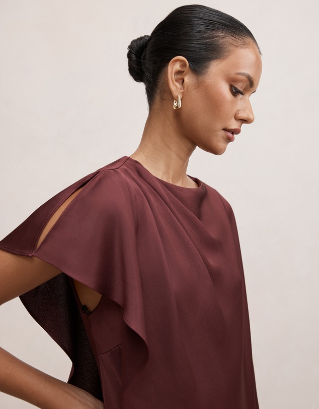 Forever New Petite - Zinnia Petite Cape Maxi Dress