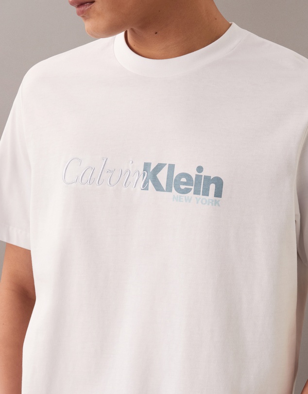 Calvin Klein - Graphic Logo T-Shirt