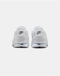 Nike - Reax 8 NSW SL - Men's
