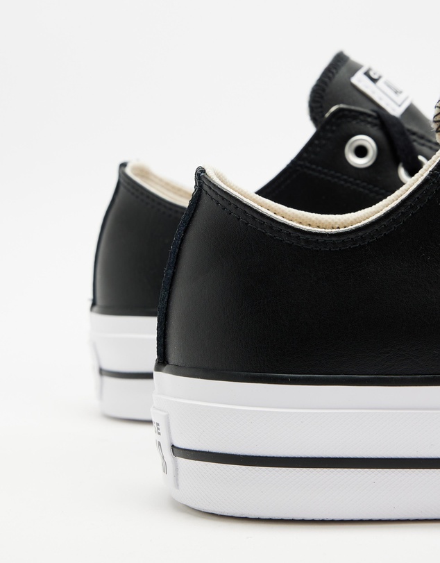 Converse - ICONIC EXCLUSIVE - Chuck Taylor All Star Leather Platform Sneakers