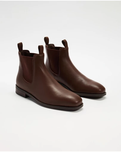 AERE - Leather Chelsea Boots - Men's