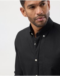 Wayver - The Button-Down Oxford Shirt