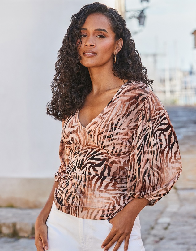 Sosandar - Plunge Neck Balloon Sleeve Top
