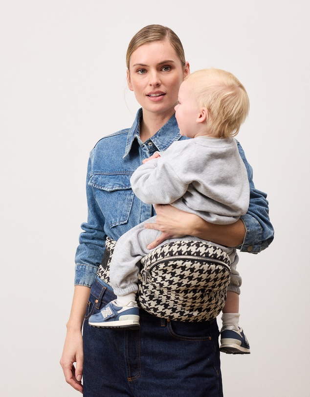 portier - The Brio Belt Toddler Carrier - Houndstooth