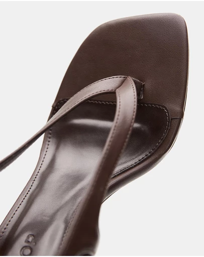 TOPSHOP - Farley Toe Thong Heeled Sandals