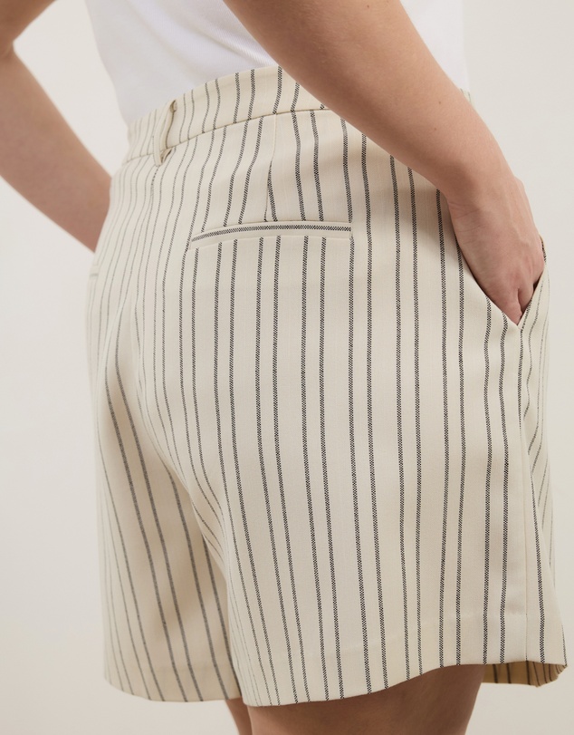 Atmos&Here Curvy - Dune Stripe Tailored Shorts