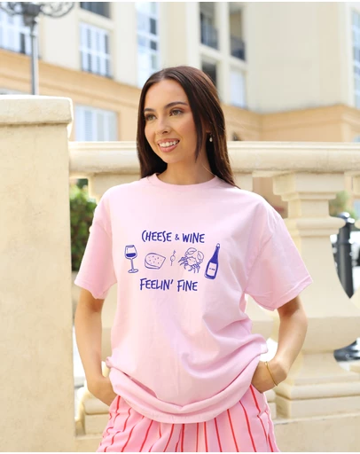 Vacancy Co - Feelin' Fine Tee