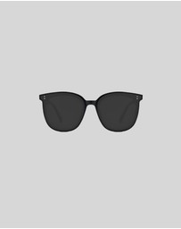 KAJA Clothing - UV Protection Sunglasses