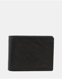 Pierre Cardin - Pierre Cardin Leather Men's Bi-Fold Wallet
