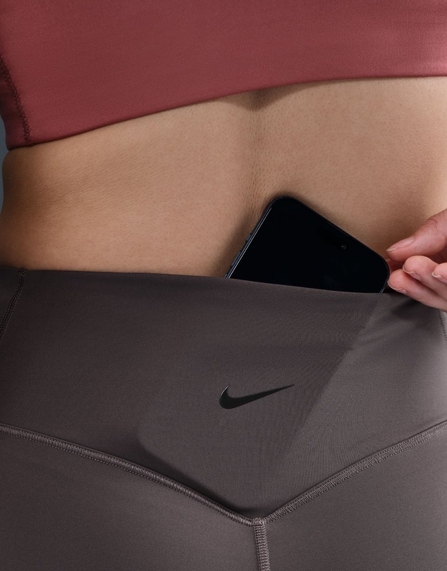 Nike - 5in Universa High-Waisted Biker Shorts