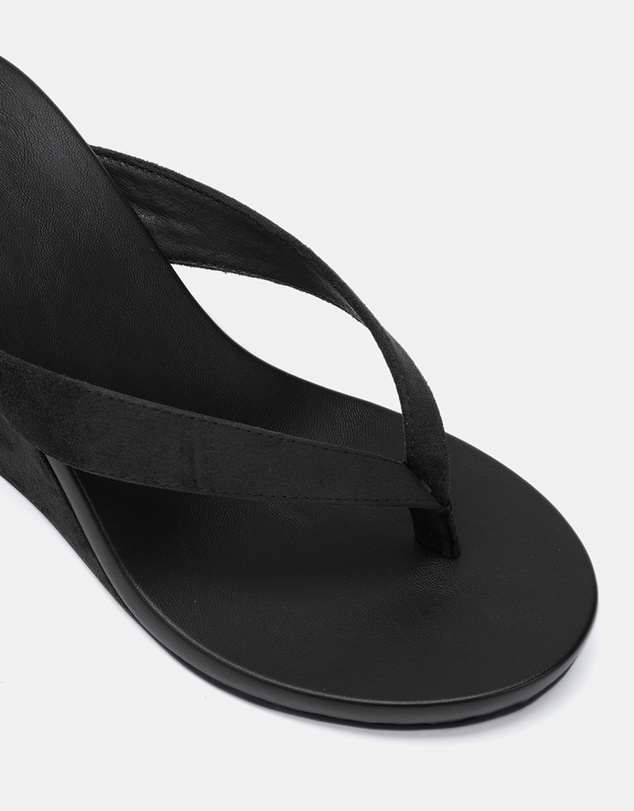 Novo - Baci Wedges