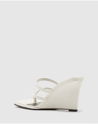 Nakedvice - The Saskia White Wedge