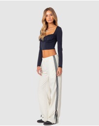EDIKTED - Rain Cupped Long Sleeve Top