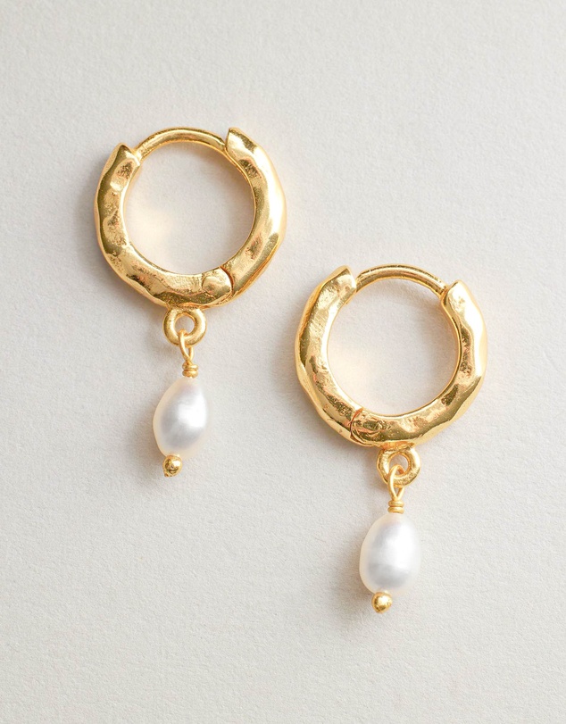 Bianc - Clam Earrings