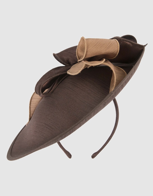 Max Alexander - Chocolate Plate Racing Fascinator