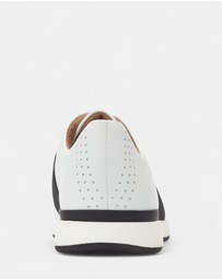 Vionic - Codie Casual Sneaker - White