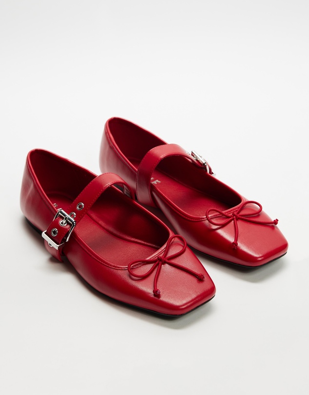 Dazie - Poppy Buckle Ballet Flats