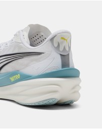 Puma - Deviate NITRO 4 Running Shoes - Men