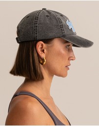 HyperLuxe The Label - Washed Retro Cap
