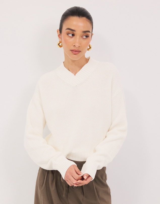 Calli - Ronnie V-Neck Jumper