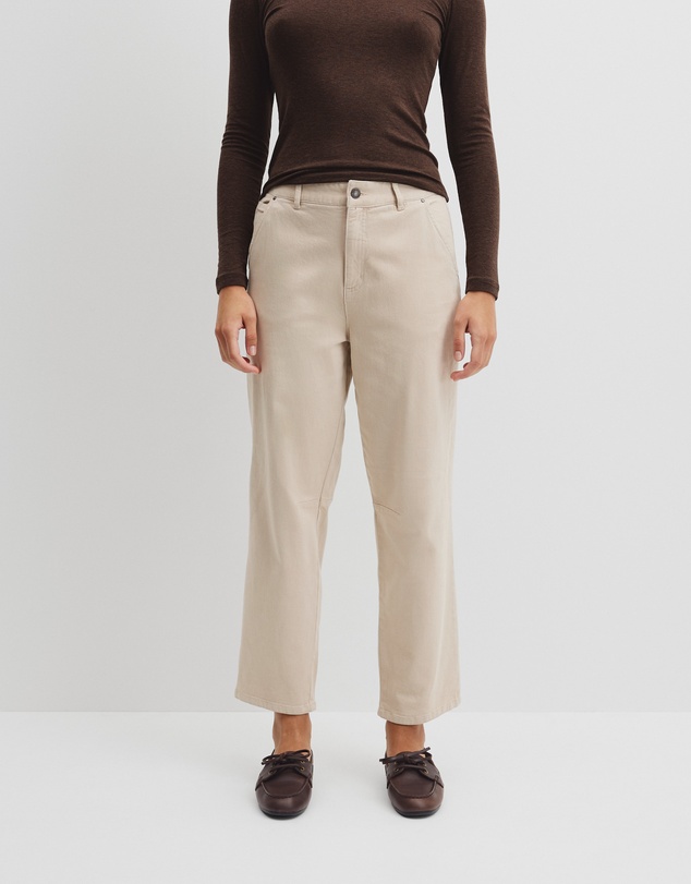 Country Road - Crop Curve Jean