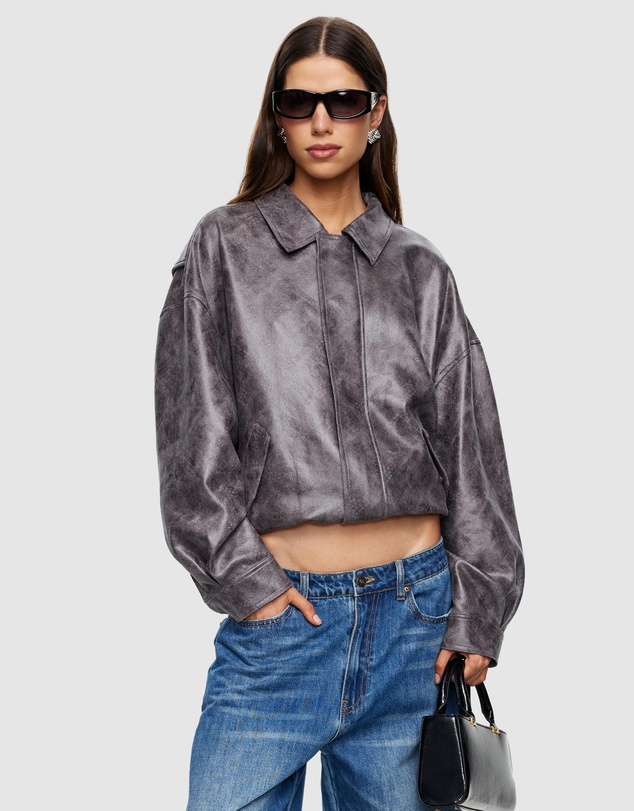 Lioness - Kenny Bomber