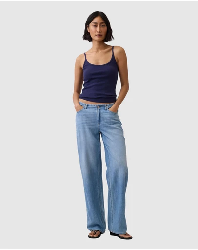 GAP - Sleeveless Pointelle Scoop Cami Top