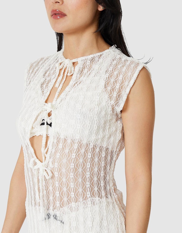 Find Me Now - Daisy Reversible Lace Dress