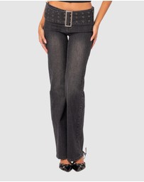 EDIKTED - Buckle Belt Washed Flared Jeans
