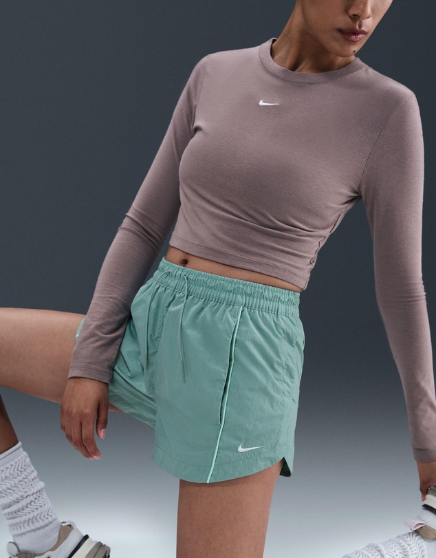 Nike - 2in Windrunner Mid-Rise Woven Shorts