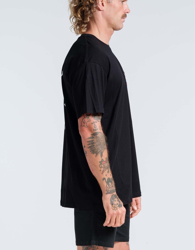 Vacancy Co - Nurture Nature Tee