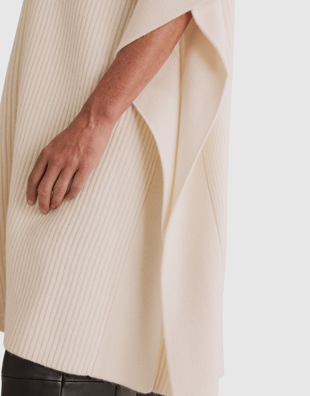 Country Road - Zip Through Knit Poncho