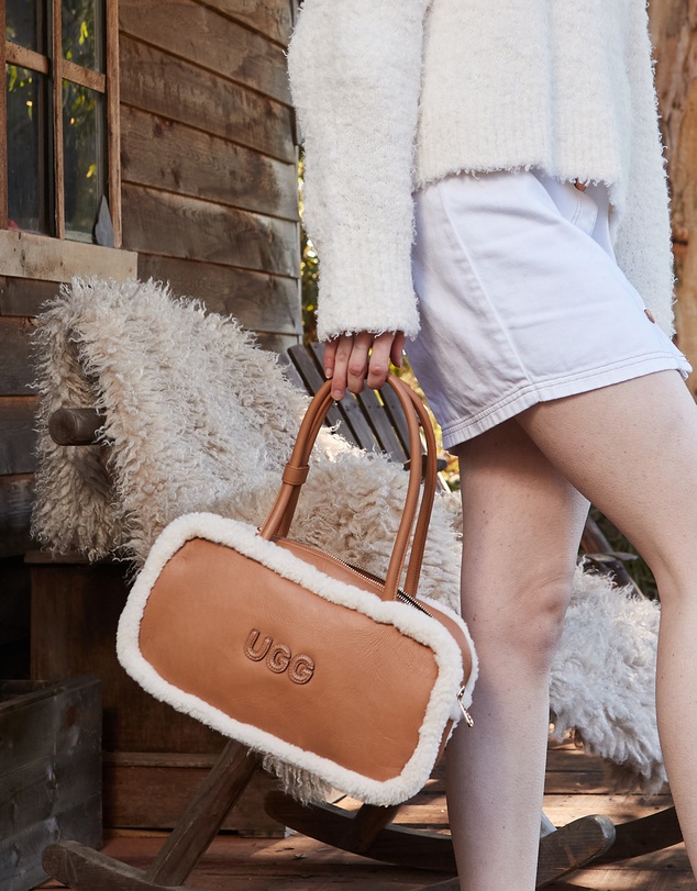 Ozwear Connection Uggs - Ugg Omi Top-Handle Leather Bag