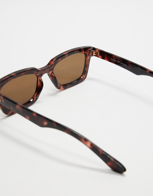 Aire - Sculptor - ICONIC EXCLUSIVE