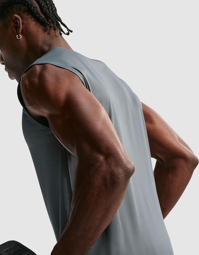 Nike - Nike Dri-FIT Sleeveless Training Top