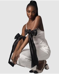 High Heel Jungle - Grand Bow Sleeve
