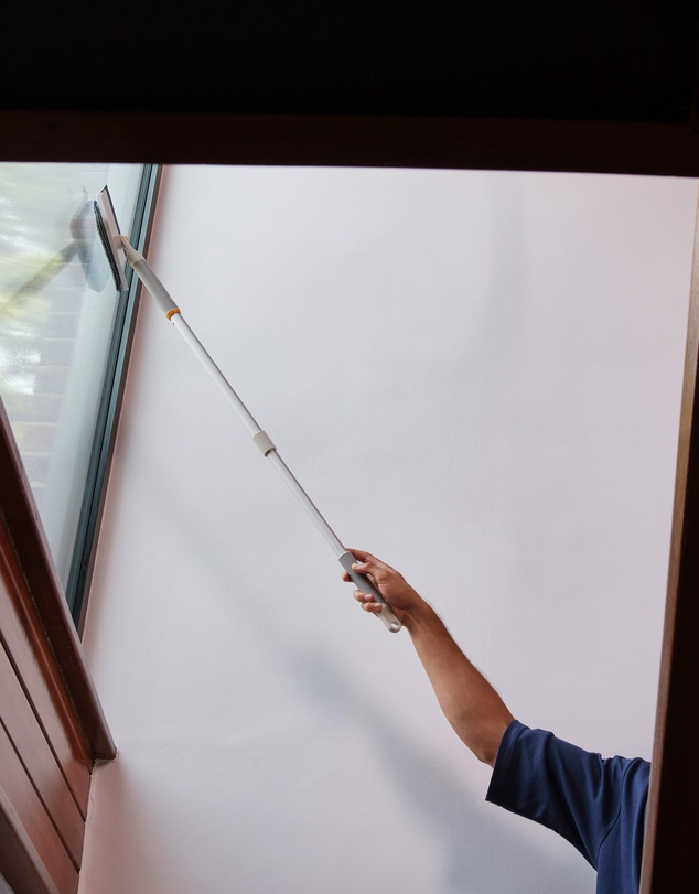 Joseph Joseph - CleanTech™ 2-in-1 Glass Cleaning Squeegee