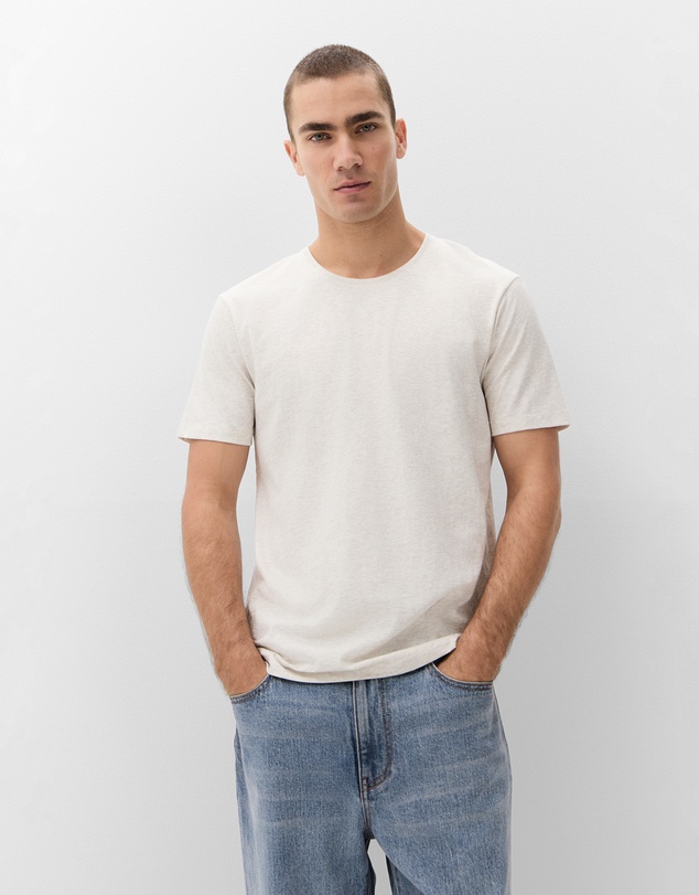 UNISON - Classic Crew Neck T Shirt