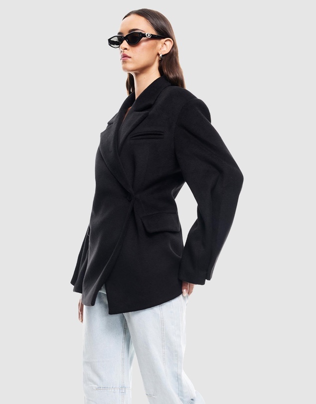 Lioness - Heart Shaped Coat