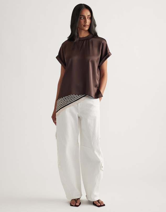 Decjuba - AnnMaree Satin Tee