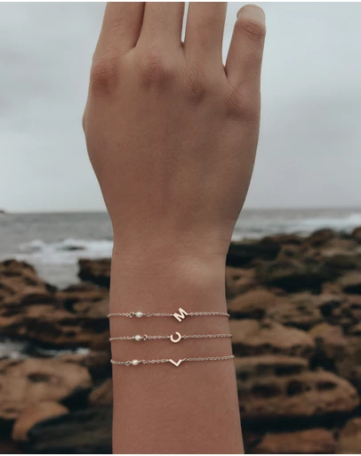 SAINT VALENTINE - Pearl Letter Bracelet - Silver