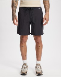 Patagonia - Men's Wavefarer Hybrid Walk Shorts - 18