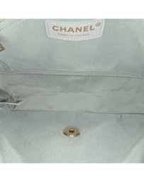 Pre-Loved by Azura Reborn - Pre-Loved chanel Quilted Leather Shoulder Bag with Turn Lock Closure and Adjustable Strap