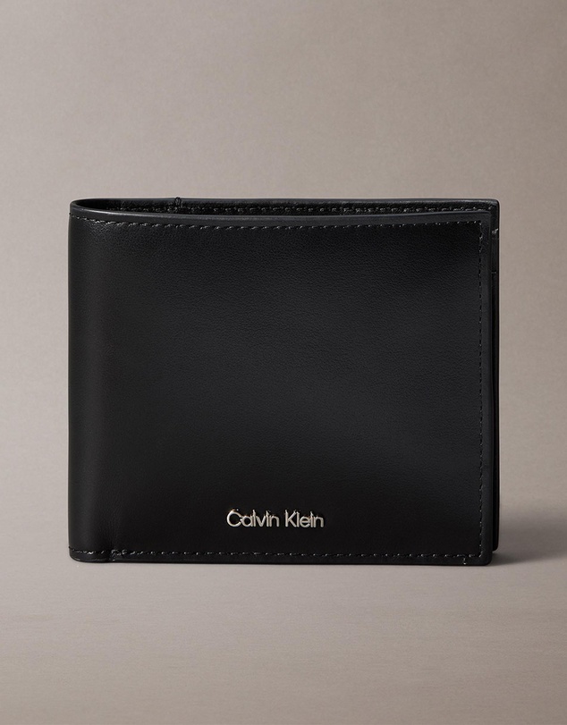 Calvin Klein - Raised Billfold With Coin