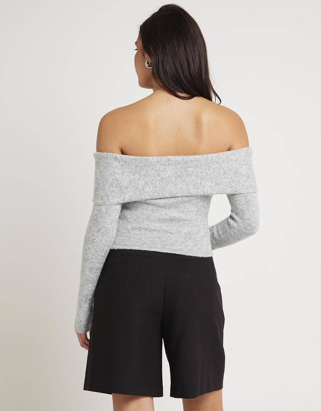Alice In The Eve - Piper Twist Off Shoulder Long Sleeve Knit